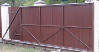 Купить откатные ворота из профнастила Кунгур, цена от 1774 руб.